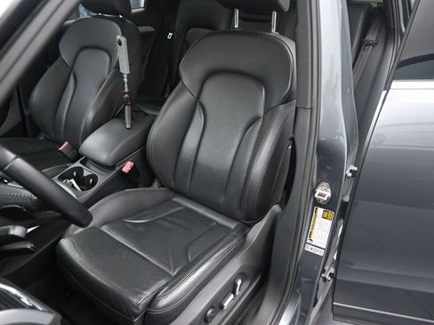 Used 2017 Audi Q5 2.0T Premium Plus w/ Technology Package image 10