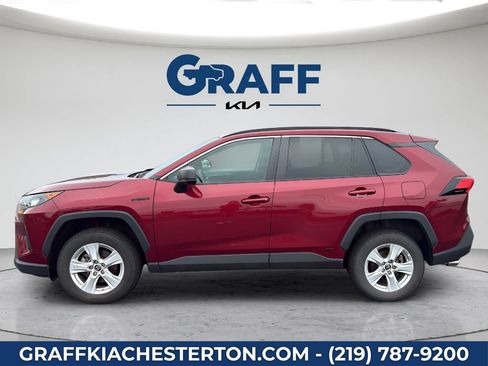 Used 2021 Toyota RAV4 LE AWD/4WD image 3