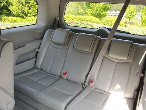 Used 2014 Nissan Quest SL FWD image 24