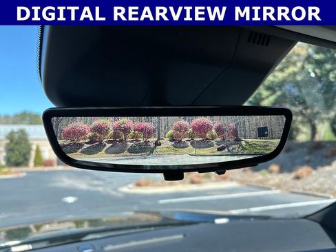 Used 2024 Cadillac Escalade ESV Premium Luxury image 16