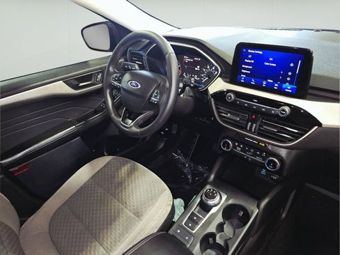 Used 2022 Ford Escape SE w/ Convenience Package FWD image 9
