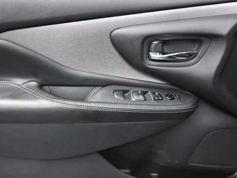 Used 2023 Nissan Murano SV AWD/4WD image 13