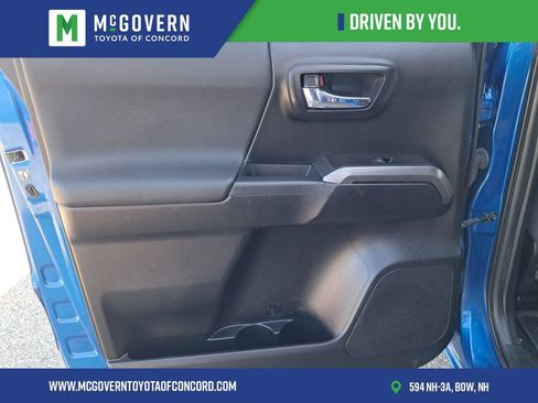 Used 2018 Toyota Tacoma TRD Sport AWD/4WD image 14