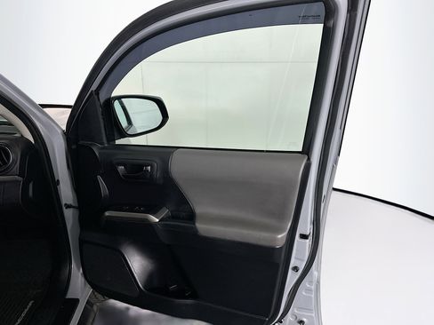 Used 2019 Toyota Tacoma SR5 image 29