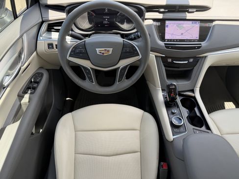 Certified 2023 Cadillac XT5 Premium Luxury FWD image 13