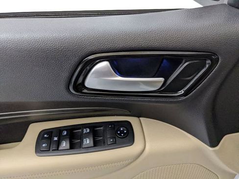 Used 2021 Dodge Durango SXT RWD image 16
