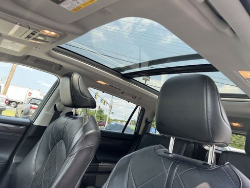 Used 2023 Toyota Highlander Platinum AWD/4WD image 23