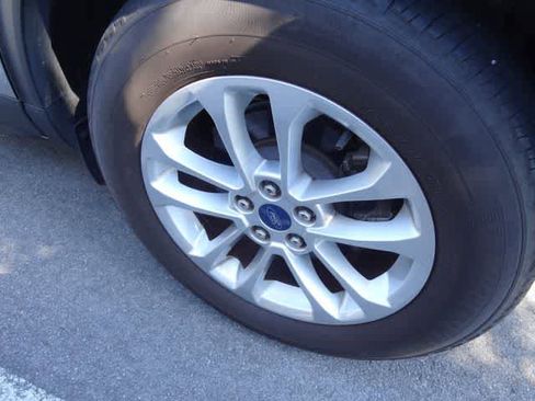 Used 2021 Ford Escape SE w/ Convenience Package FWD image 10