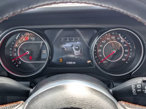 Used 2022 Jeep Wrangler Unlimited Rubicon AWD/4WD image 21