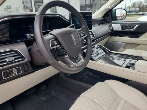 Used 2024 Lincoln Navigator Black Label AWD/4WD image 17