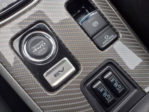 Used 2020 Mitsubishi Outlander SEL image 12