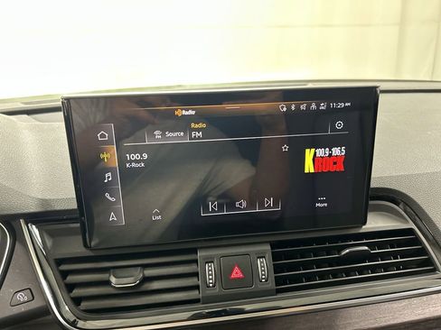 Used 2023 Audi Q5 2.0T Premium Plus w/ Premium Plus Package AWD/4WD image 14