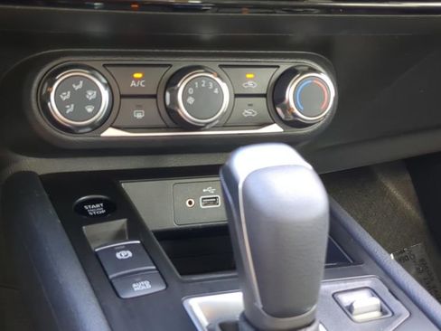 Certified 2025 Nissan Kicks S image 28