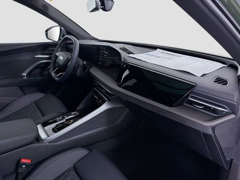 New 2025 Audi SQ5 Premium Plus image 31