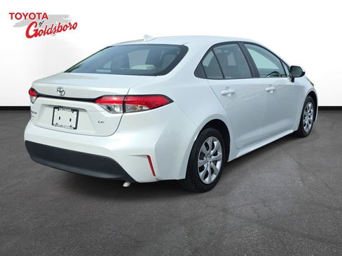 Used 2025 Toyota Corolla LE image 5