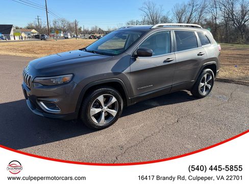 Used 2019 Jeep Cherokee Limited w/ Technology Group image 2