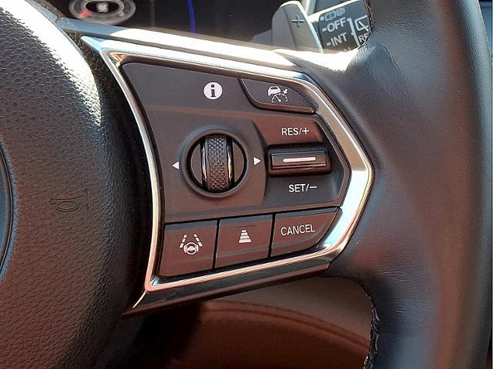 Used 2023 Acura MDX w/ Advance Package AWD/4WD image 23
