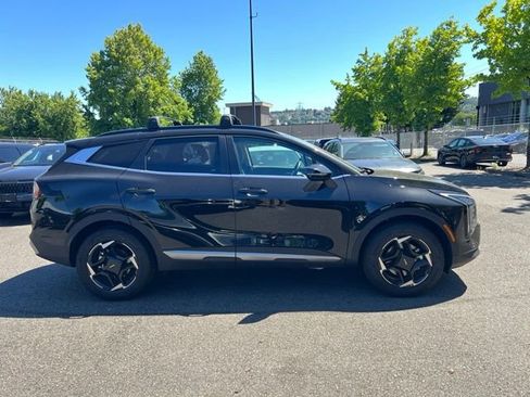 Certified 2026 Kia Sportage EX w/ EX Panoramic Sunroof Package AWD/4WD image 6
