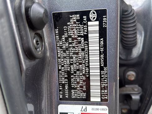 Used 2013 Toyota Camry XLE w/ Leather Pkg image 24