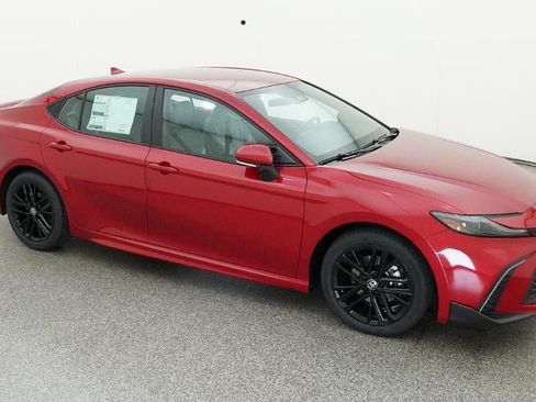 New 2026 Toyota Camry SE FWD image 12