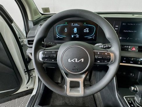 Certified 2025 Kia Sportage LX AWD/4WD image 11