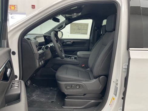 New 2026 Chevrolet Suburban LS w/ Max Trailering Package AWD/4WD image 8