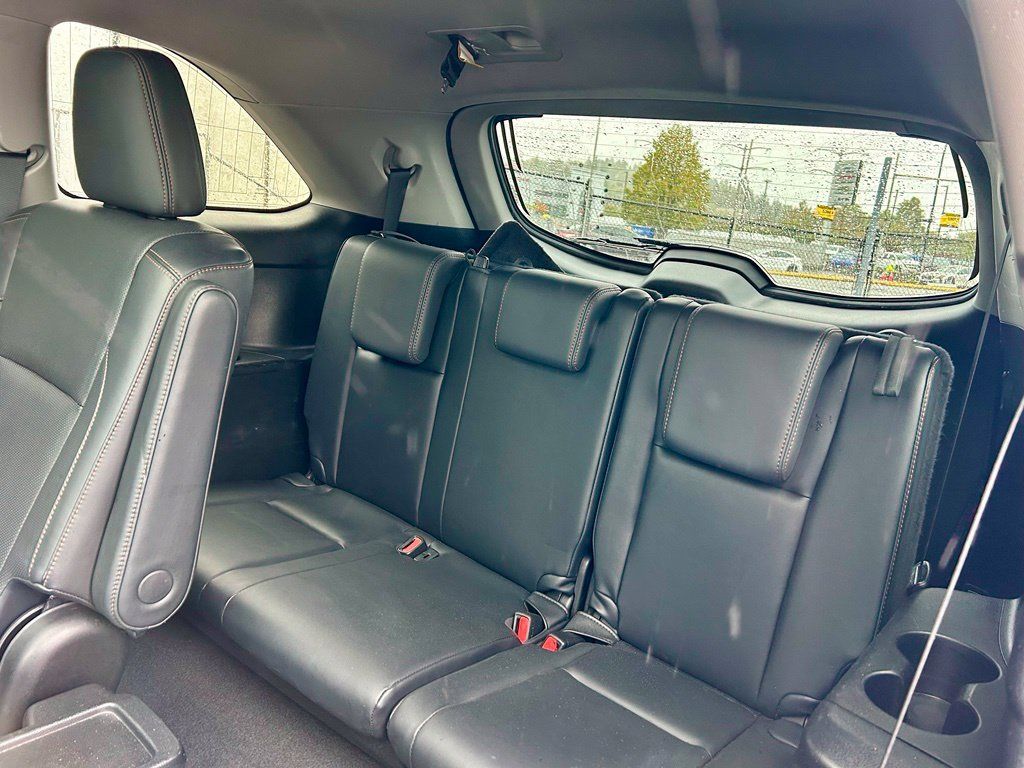 Used 2015 Toyota Highlander Limited Platinum AWD/4WD image 13