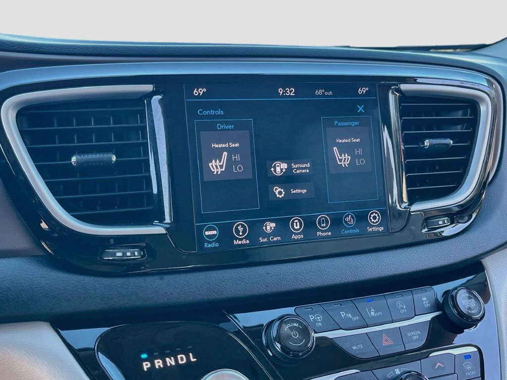 Used 2018 Chrysler Pacifica Touring-L w/ Advanced Safetytec Group FWD image 19