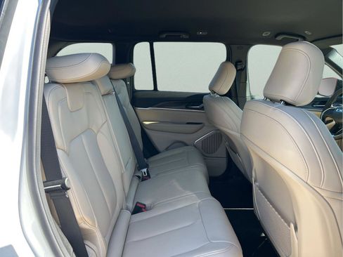 New 2026 Jeep Grand Cherokee Limited RWD image 29
