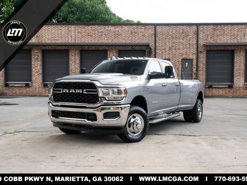 Used 2022 RAM 3500 Big Horn AWD/4WD image 1