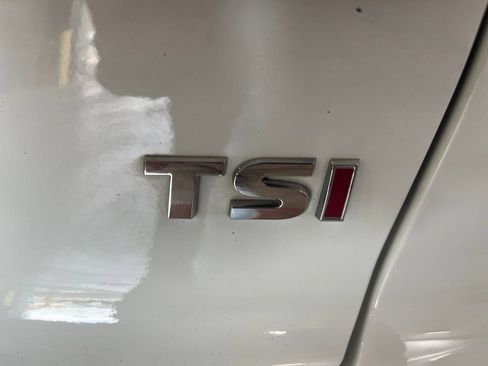 Used 2017 Volkswagen Jetta SE FWD image 42