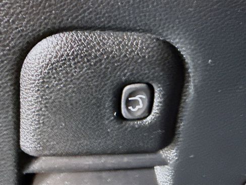 Used 2018 Jeep Grand Cherokee Limited image 30