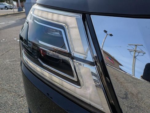 Certified 2022 Nissan Armada SV w/ SV Appearance Package image 12