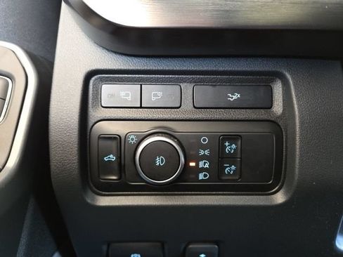 Used 2023 Ford F250 Lariat w/ Lariat Ultimate Package AWD/4WD image 17