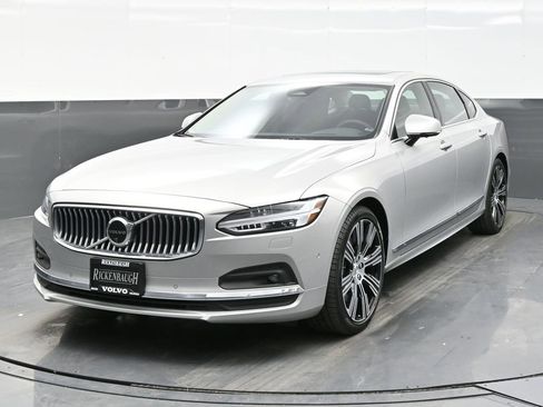 Used 2025 Volvo S90 B6 Ultra w/ Lounge Package image 2
