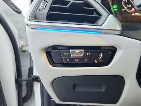 Used 2022 BMW M3 Competition w/ M Carbon Exterior Package image 25