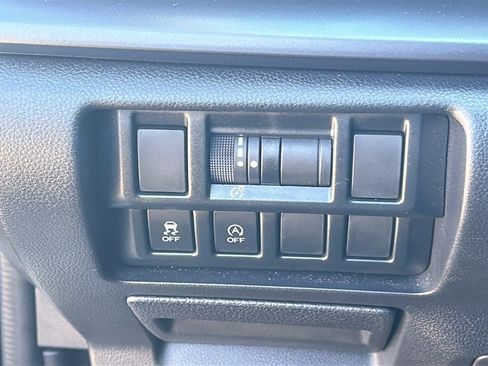 Used 2023 Subaru Crosstrek 2.0i Premium w/ Special Edition AWD/4WD image 16