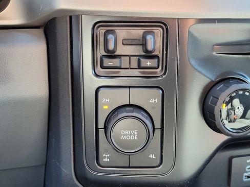 New 2026 Ford F250 XLT w/ FX4 Off-Road Package AWD/4WD image 22