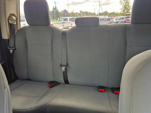Used 2018 RAM 1500 Express w/ Express Value Package AWD/4WD image 16