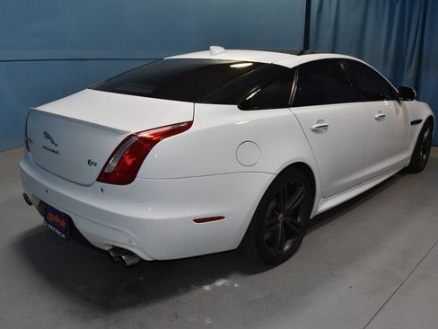 Used 2017 Jaguar XJ R RWD image 25