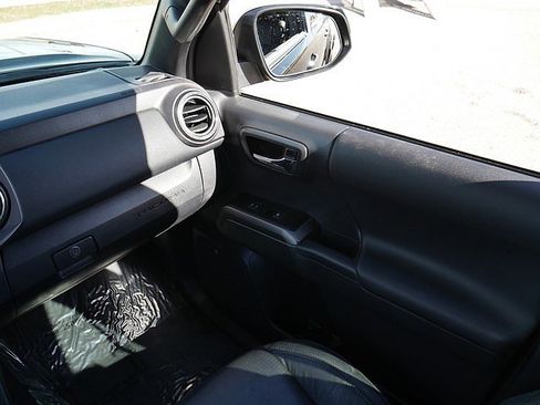 Used 2023 Toyota Tacoma TRD Sport image 24