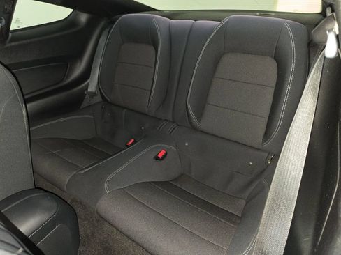 Used 2016 Ford Mustang Coupe RWD image 9