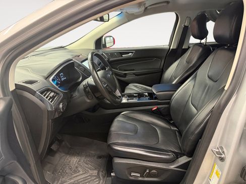 Used 2019 Ford Edge Titanium FWD image 24