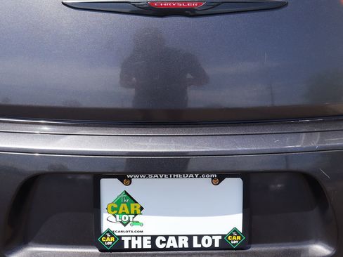 Used 2022 Chrysler 300 S image 21