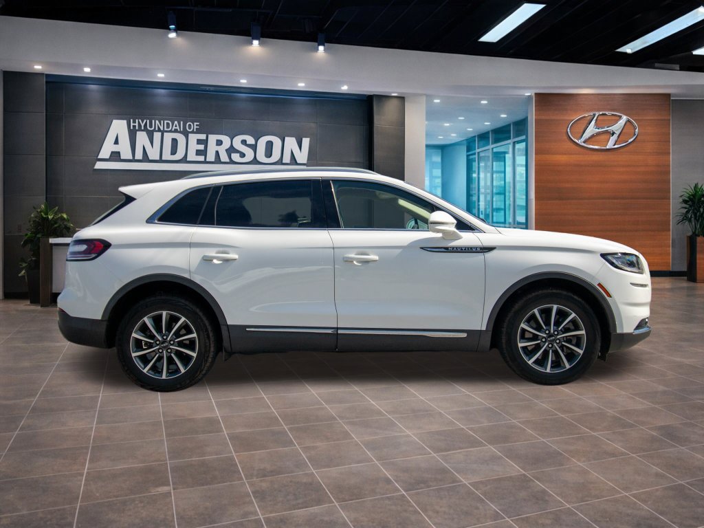 Used 2021 Lincoln Nautilus FWD image 14