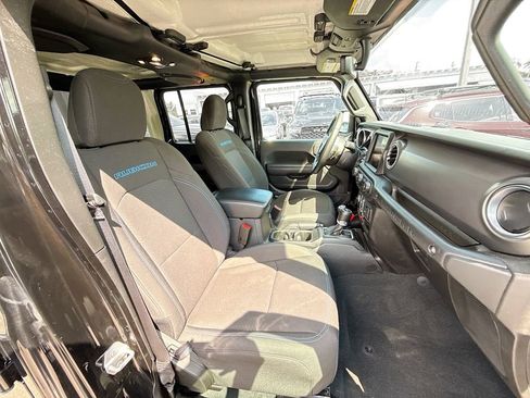 Used 2022 Jeep Wrangler Unlimited Rubicon 4xe w/ Cold Weather Group image 32