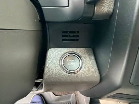 Used 2018 Ford Expedition Limited w/ Equipment Group 302A RWD image 18
