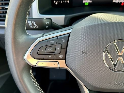 Used 2023 Volkswagen Atlas SE image 33