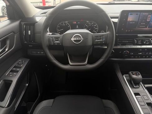 New 2026 Nissan Pathfinder SV image 30