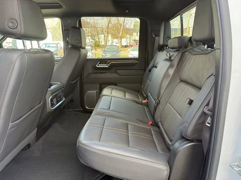 Used 2025 Chevrolet Silverado 2500 High Country w/ Technology Package AWD/4WD image 14
